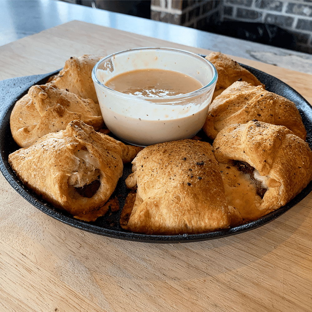 Cheesy Brisket Reuben Bites | Traeger Ironwood 885