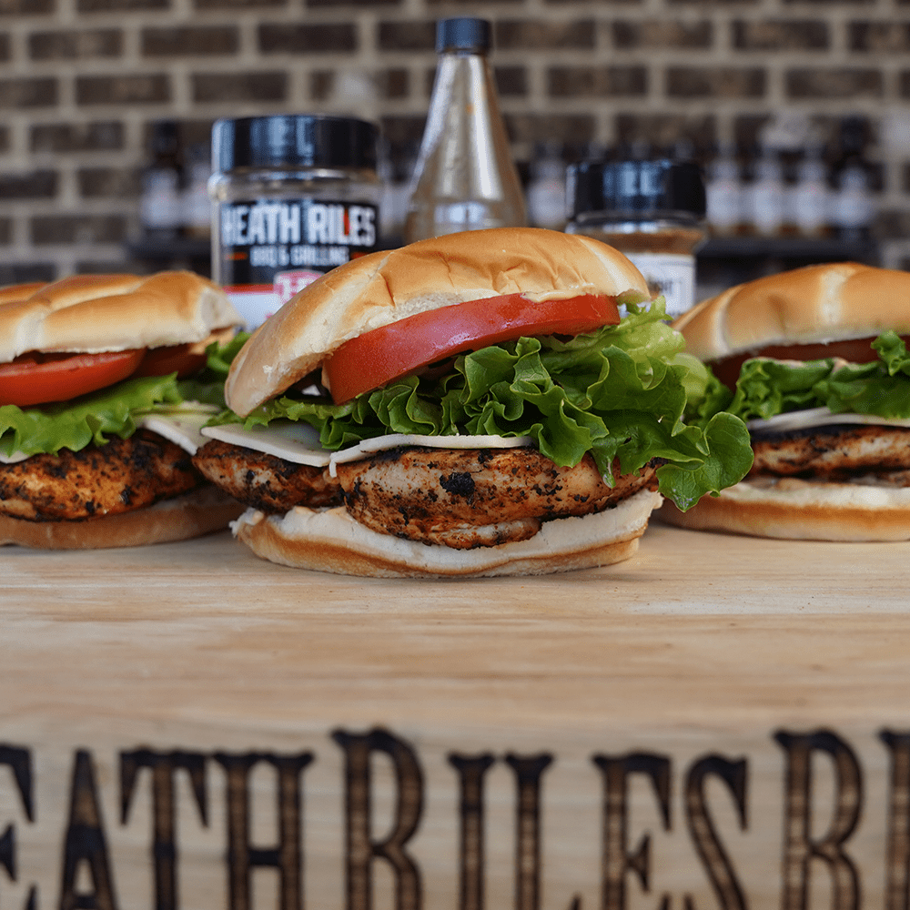 The Best Spicy Cajun Chicken Sandwich on the Goldens' Cast Iron | Heath Riles BBQ