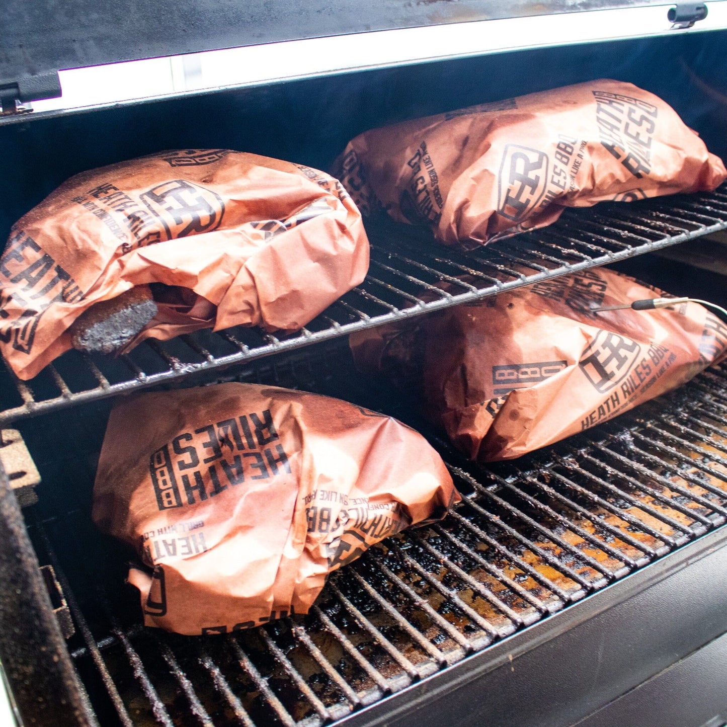 Happy Labor Day! Please snap a picture of your delicious smoked meats made  with Reynolds Kitchens Butcher Paper and share them with…